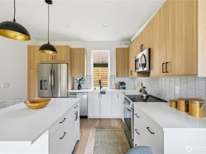 7554 39th Avenue SW, Seattle WA 98126