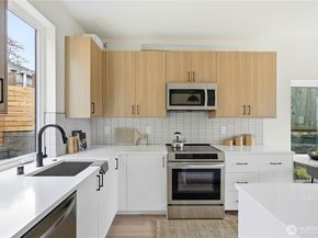 7554 39th Avenue SW, Seattle WA 98126