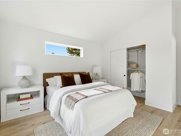 7554 39th Avenue SW, Seattle WA 98126