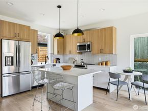 7554 39th Avenue SW, Seattle WA 98126