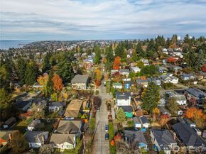 7554 39th Avenue SW, Seattle WA 98126