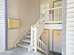 12225 100th Avenue NE B105, Kirkland WA 99034