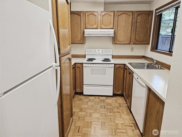 12225 100th Avenue NE B105, Kirkland WA 99034