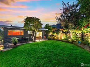 3439 24th Avenue W, Seattle WA 98199