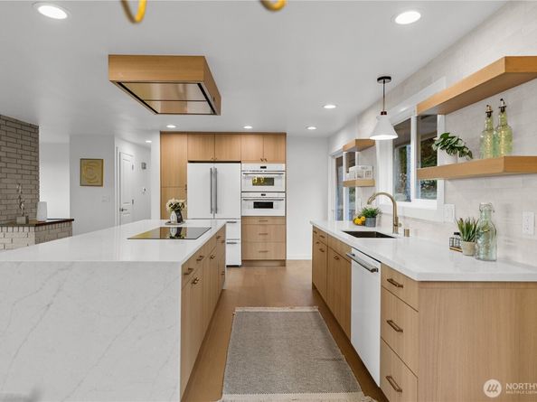 16433 9th Avenue SW, Burien WA 98166