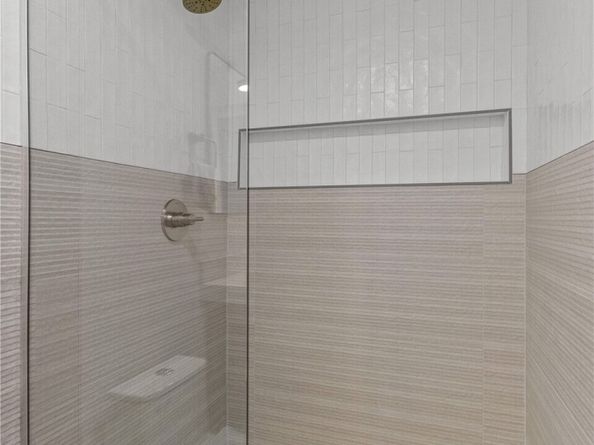 16433 9th Avenue SW, Burien WA 98166