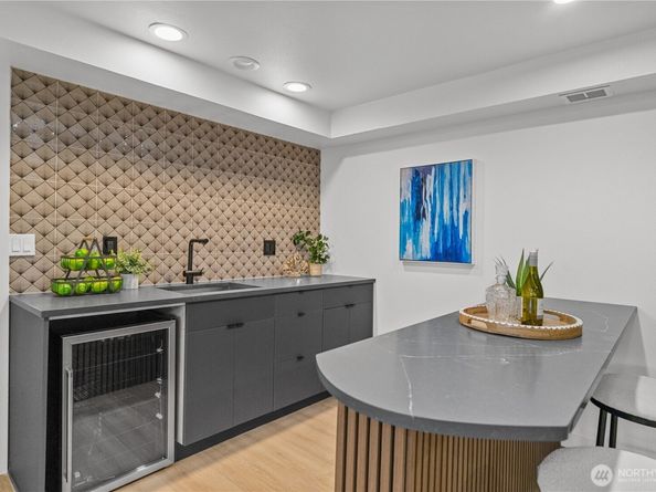 16433 9th Avenue SW, Burien WA 98166