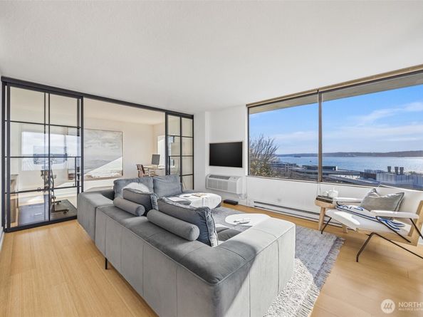 521 5th Avenue W 402, Seattle WA 98119