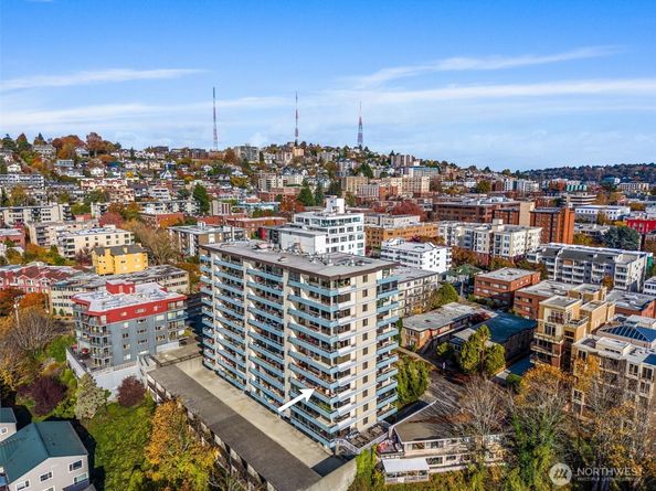 521 5th Avenue W 402, Seattle WA 98119