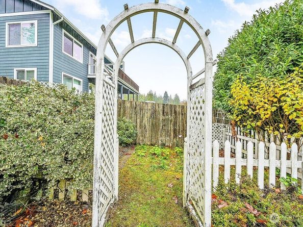 8259 SE O'Farrell Lane, Port Orchard WA 98366