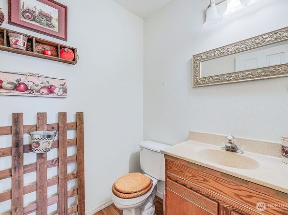 8259 SE O'Farrell Lane, Port Orchard WA 98366