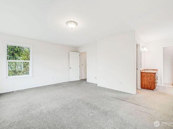 8259 SE O'Farrell Lane, Port Orchard WA 98366