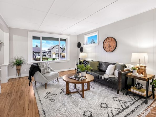 2410 Pine Street, Everett WA 98201