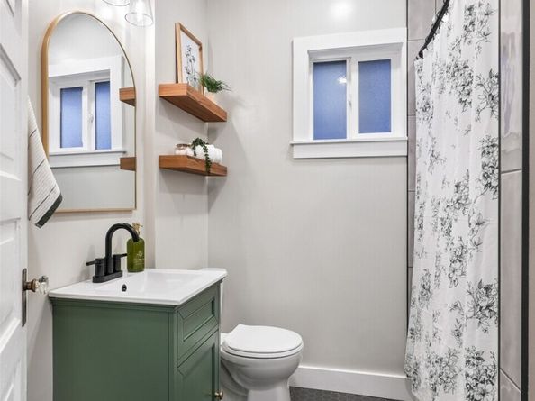 2410 Pine Street, Everett WA 98201