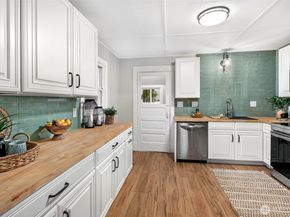 2410 Pine Street, Everett WA 98201