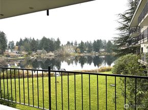 322 N 134th Street 203, Seattle WA 98133