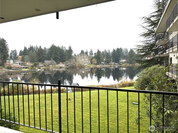 322 N 134th Street 203, Seattle WA 98133