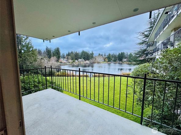 322 N 134th Street 203, Seattle WA 98133