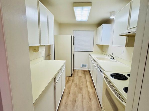 322 N 134th Street 203, Seattle WA 98133