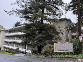 322 N 134th Street 203, Seattle WA 98133