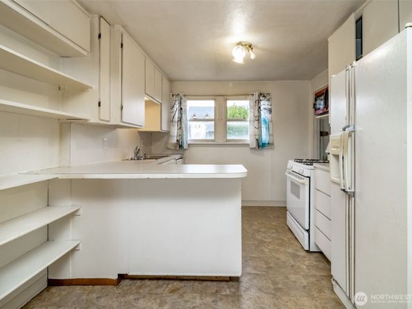 4435 S 144th St, Tukwila WA 98168