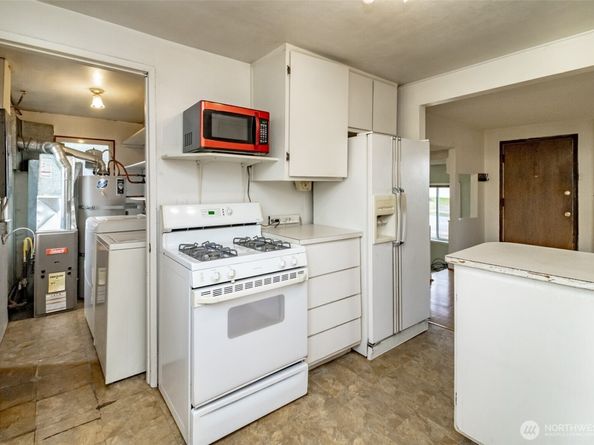 4435 S 144th St, Tukwila WA 98168