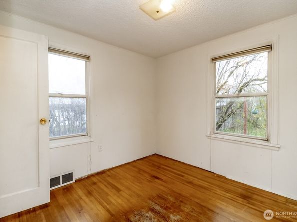 4435 S 144th St, Tukwila WA 98168