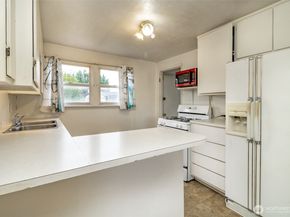 4435 S 144th St, Tukwila WA 98168