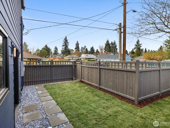 3011 SW Henderson Street, Seattle WA 98126