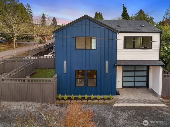 3011 SW Henderson Street, Seattle WA 98126