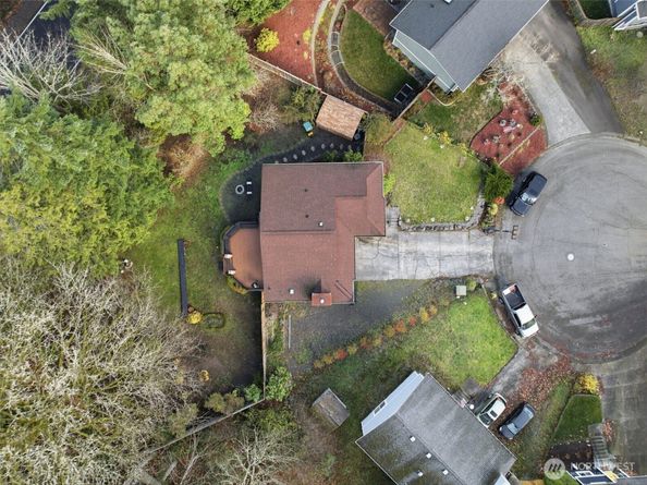 400 Falcon Court NE, Bremerton WA 98311