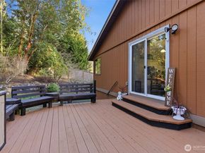 400 Falcon Court NE, Bremerton WA 98311