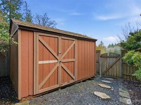 400 Falcon Court NE, Bremerton WA 98311