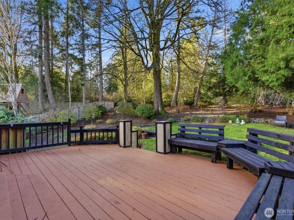 400 Falcon Court NE, Bremerton WA 98311