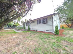 28202 85th Avenue S, Kent WA 98032