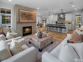 210 35th Avenue E, Seattle WA 98112