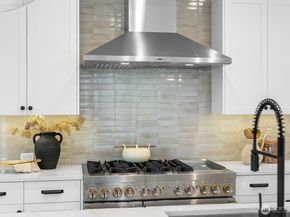 210 35th Avenue E, Seattle WA 98112