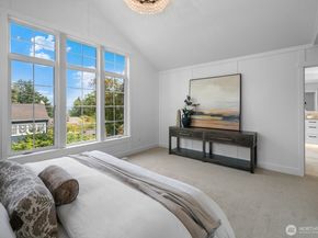 210 35th Avenue E, Seattle WA 98112