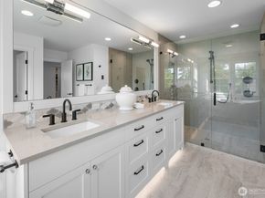 210 35th Avenue E, Seattle WA 98112