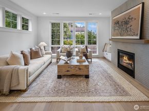 210 35th Avenue E, Seattle WA 98112