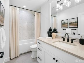 210 35th Avenue E, Seattle WA 98112