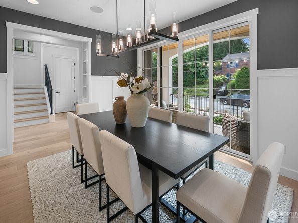 210 35th Avenue E, Seattle WA 98112