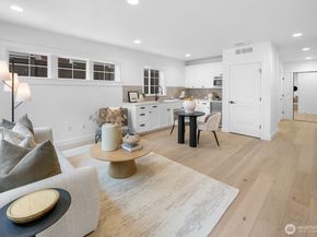 210 35th Avenue E, Seattle WA 98112