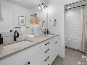 210 35th Avenue E, Seattle WA 98112