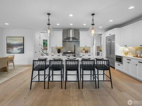 210 35th Avenue E, Seattle WA 98112