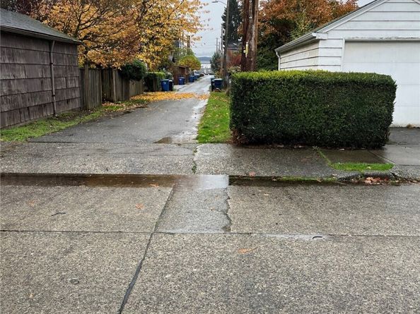 6900 S Flora Avenue, Seattle WA 98108