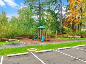 317 207th Street SE, Bothell WA 98012