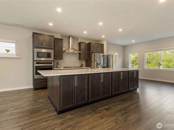 317 207th Street SE, Bothell WA 98012