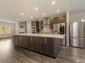 317 207th Street SE, Bothell WA 98012