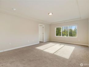 317 207th Street SE, Bothell WA 98012